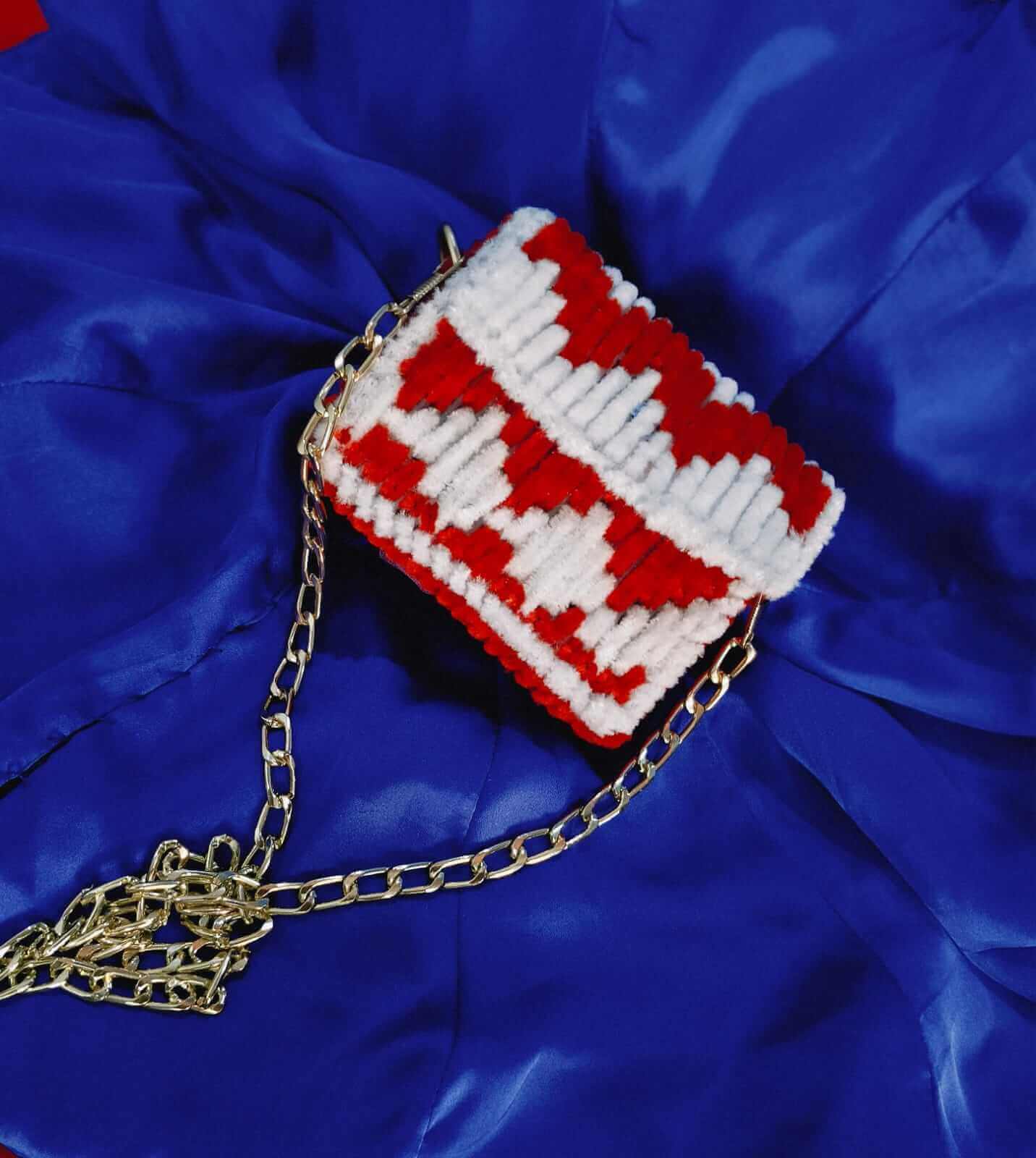 The Crimson Peak Shoulder Bag