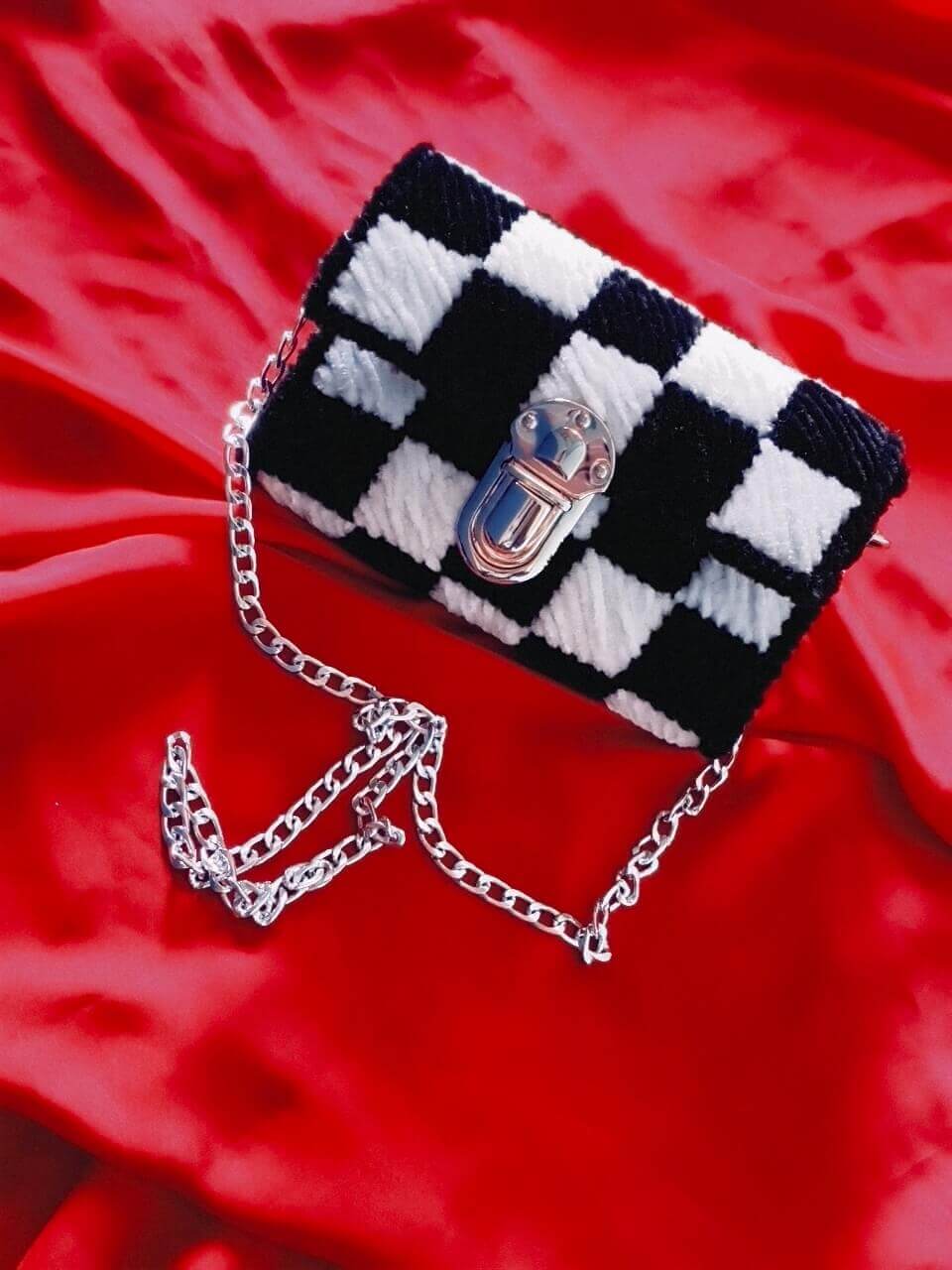rungrez, Bag